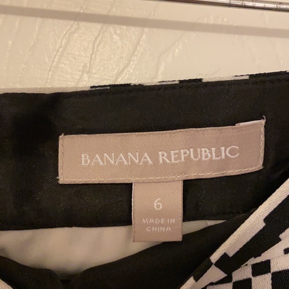 Banana republic black and white mosaic skirt - Picture 2 of 3